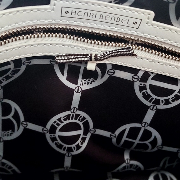 Henri Bendel large leather Satchel  in excellent condition.  Rare !! - Picture 9 of 16